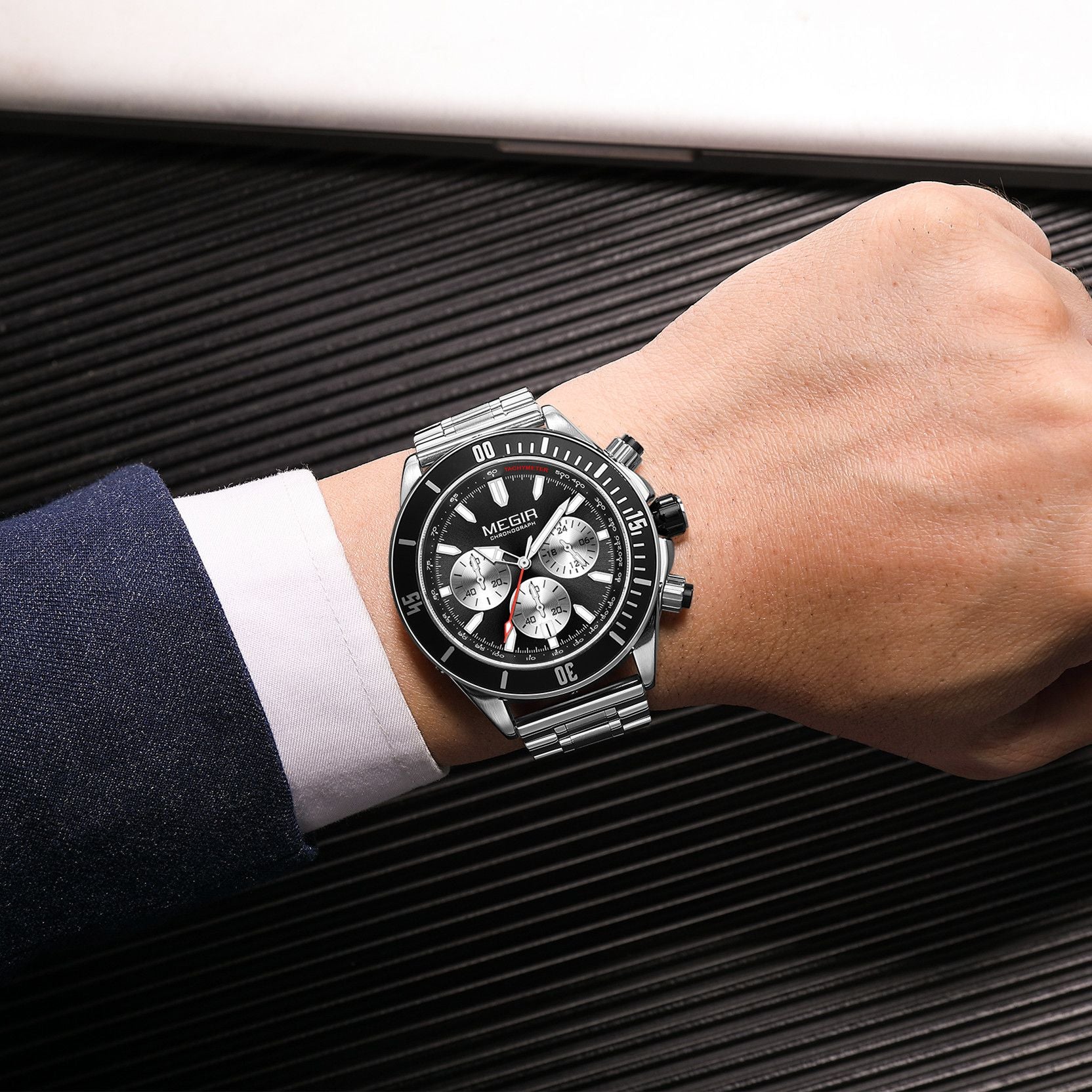 MEGIR Men Watch with Chronograph Fashion Quartz Military Waterproof Calendar Business Casual Wristwatches Clock Montre Homme 2226-1